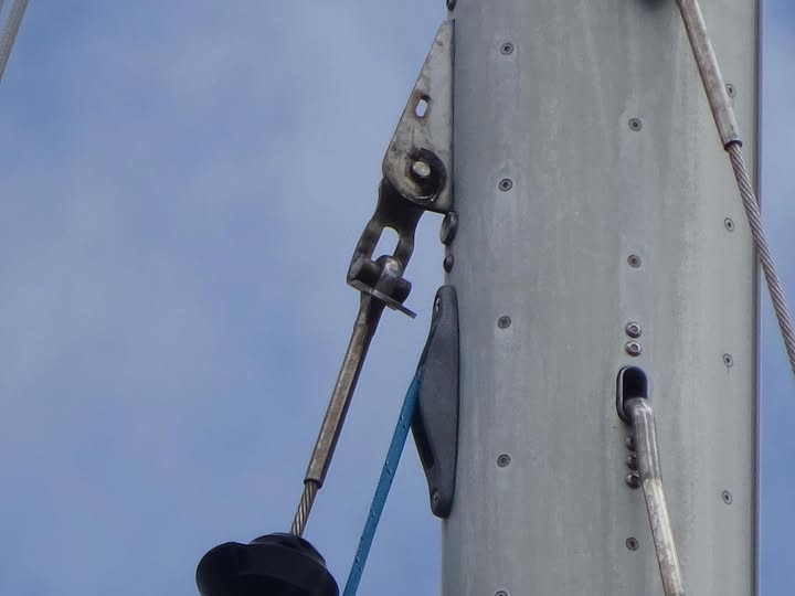 File:Forestay Toggle Failure.jpg